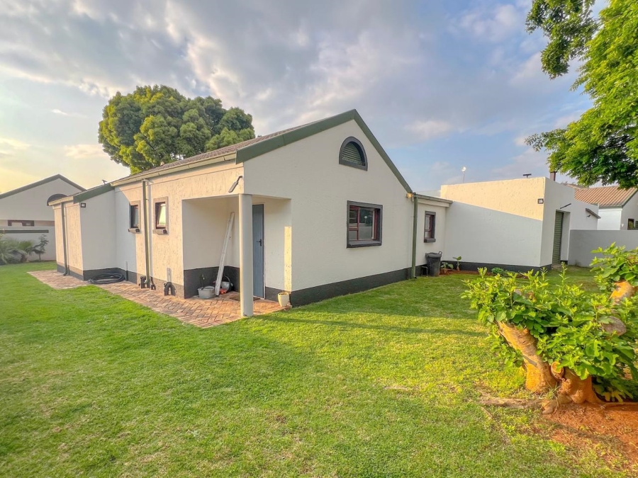 2 Bedroom Property for Sale in Vaalpark Free State